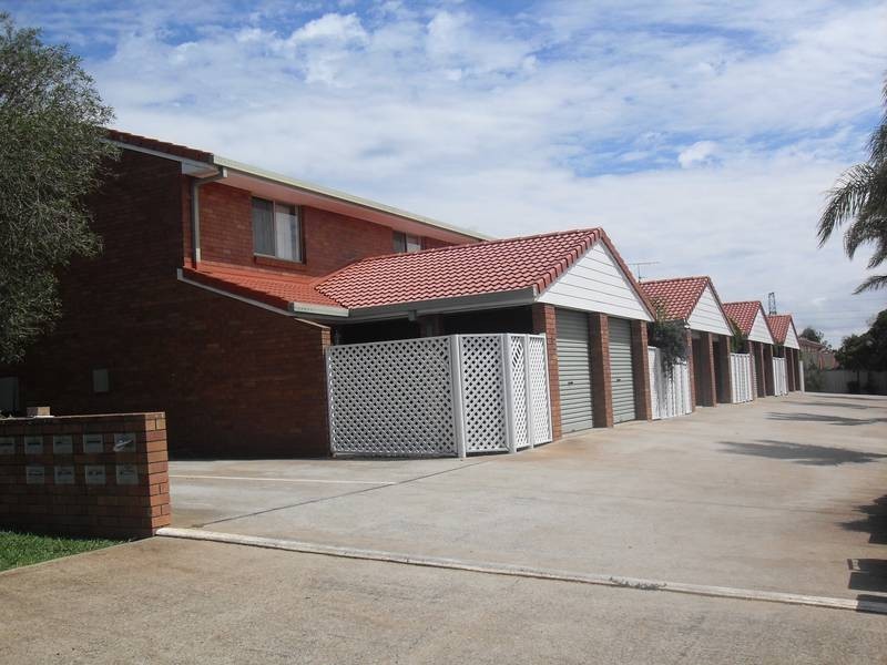 Kearneys Spring QLD 4350
