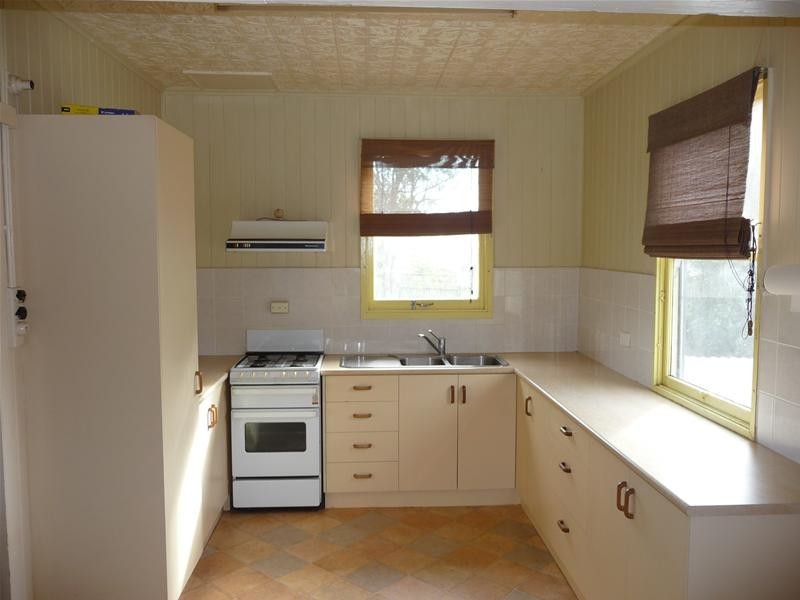 Centenary Heights QLD 4350