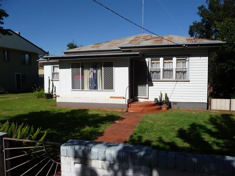 Centenary Heights QLD 4350