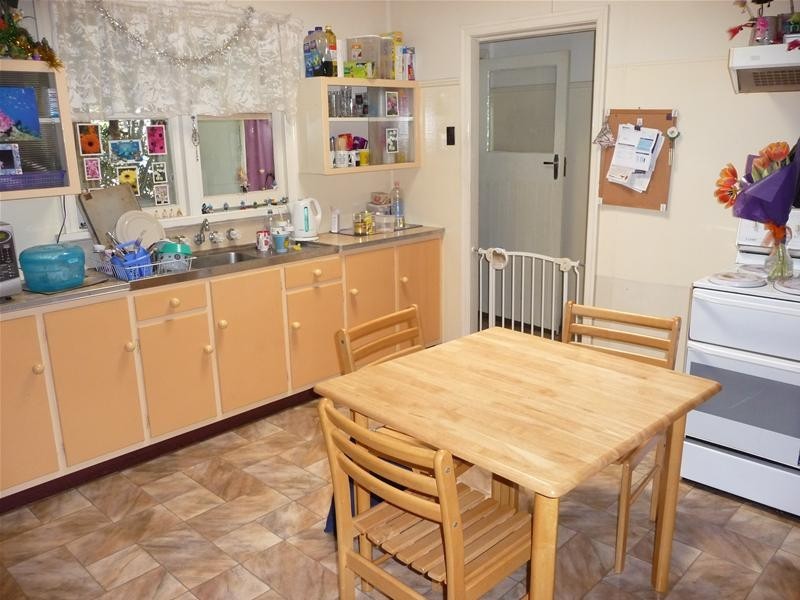 Centenary Heights QLD 4350