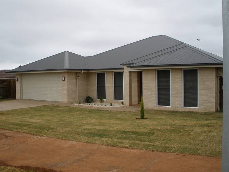 Middle Ridge QLD 4350