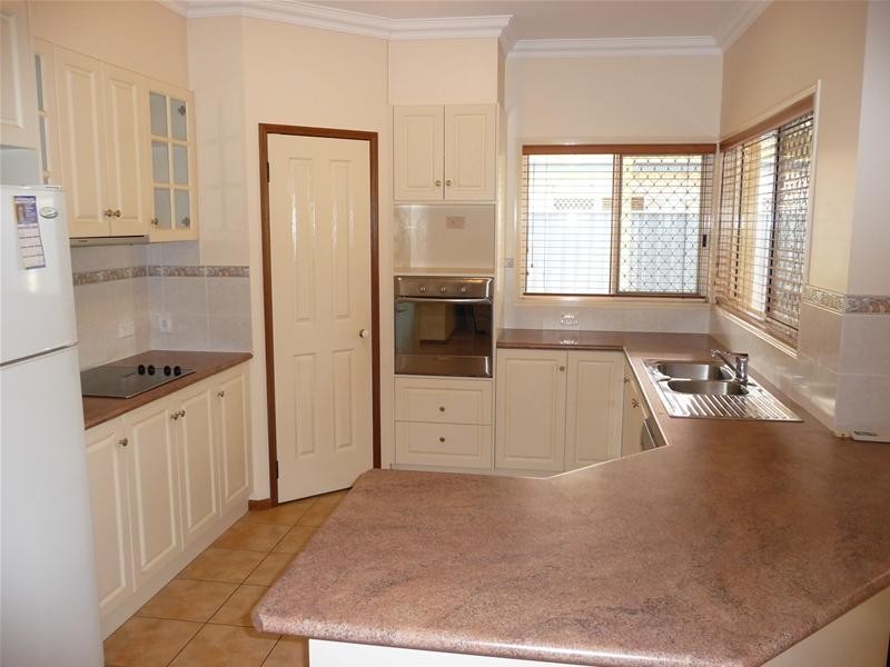 Kearneys Spring QLD 4350