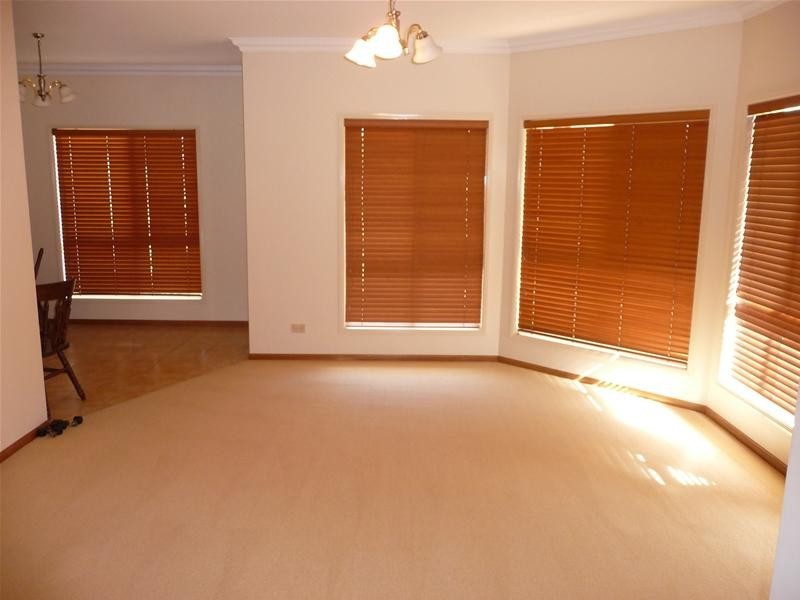 Kearneys Spring QLD 4350