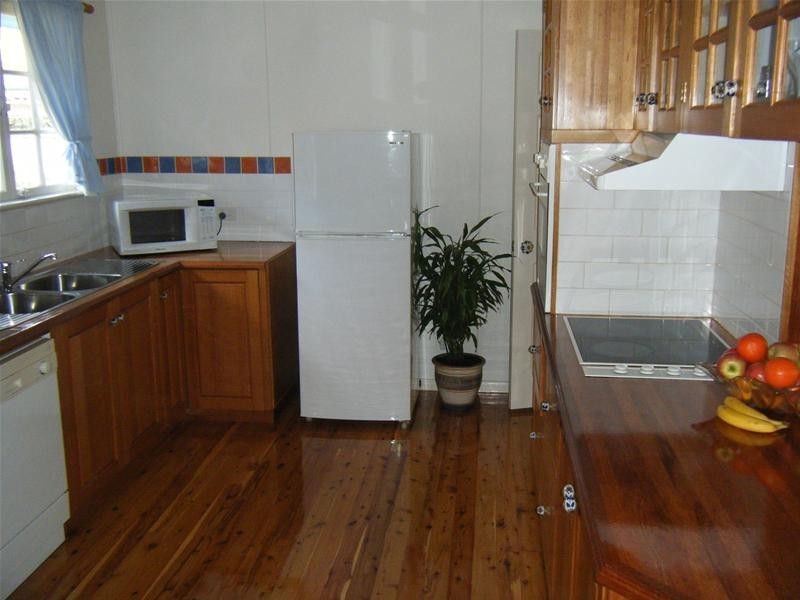 Centenary Heights QLD 4350