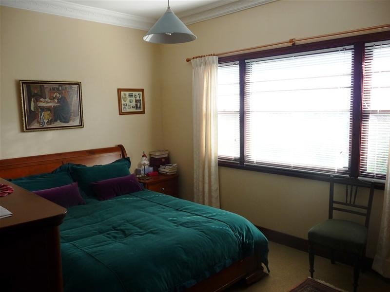 Centenary Heights QLD 4350