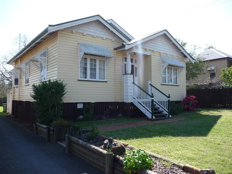 Mount Lofty QLD 4350