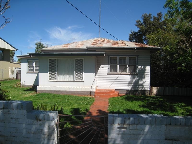 Centenary Heights QLD 4350