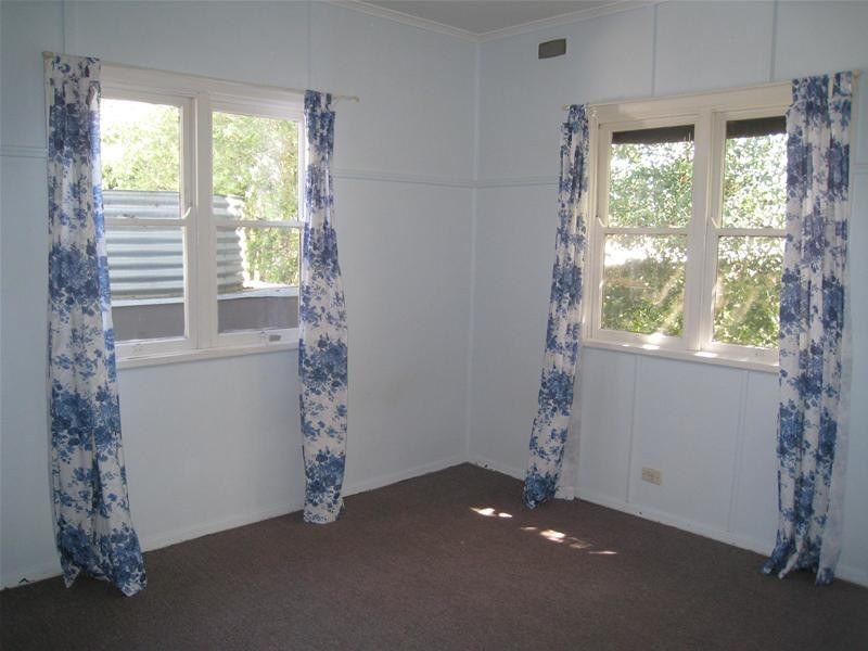 Centenary Heights QLD 4350