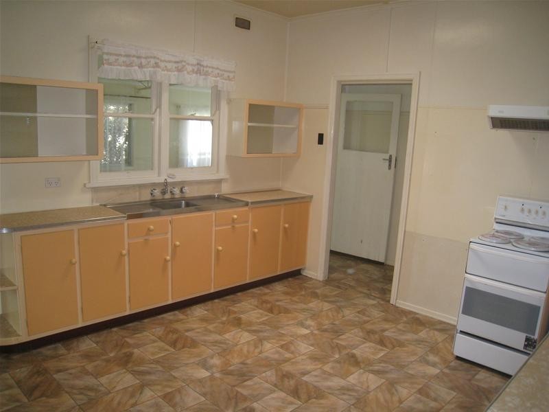 Centenary Heights QLD 4350