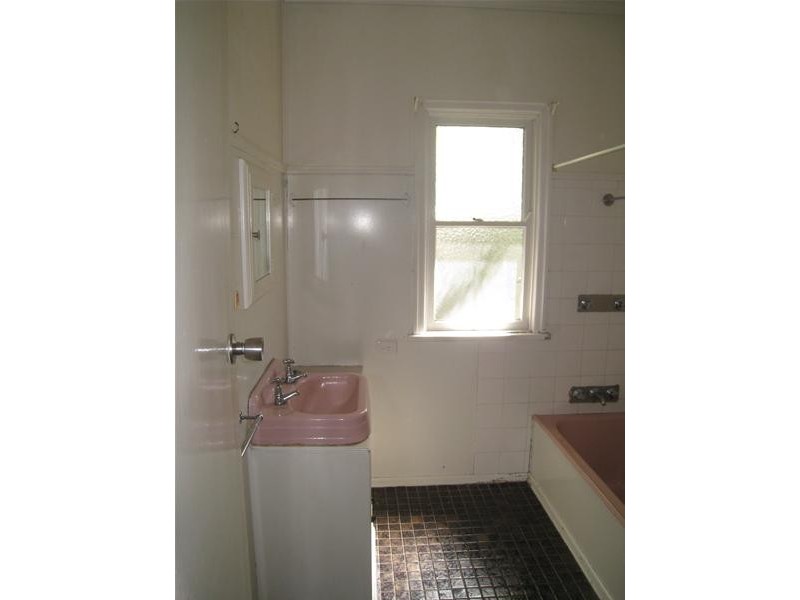 Centenary Heights QLD 4350