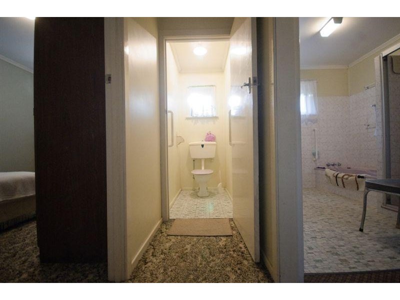 Kearneys Spring QLD 4350