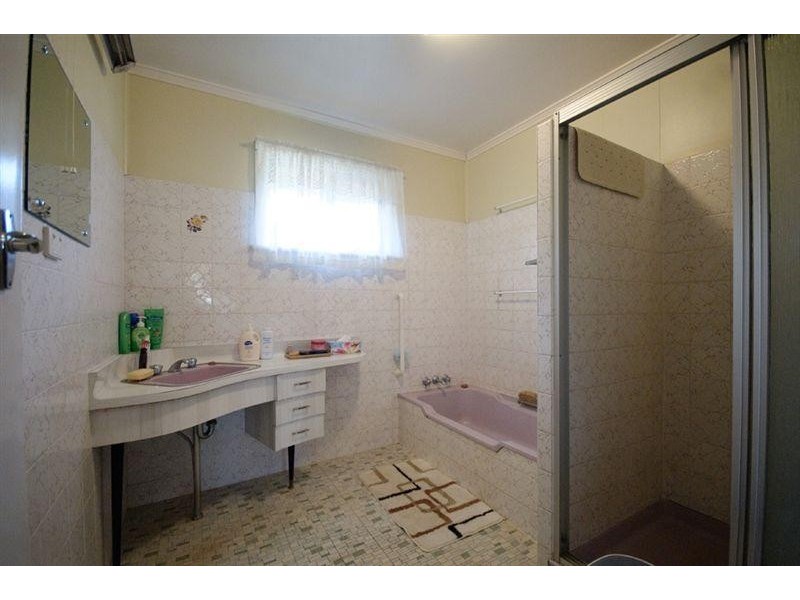 Kearneys Spring QLD 4350