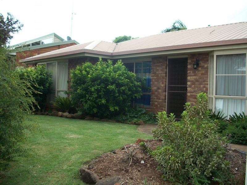 Kearneys Spring QLD 4350