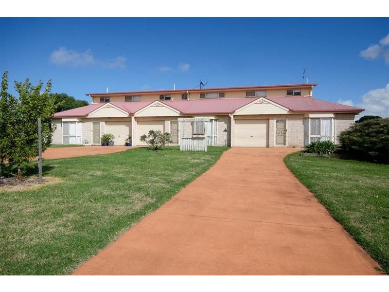 Kearneys Spring QLD 4350