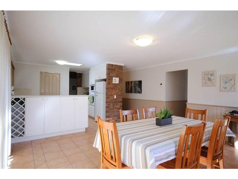 Centenary Heights QLD 4350