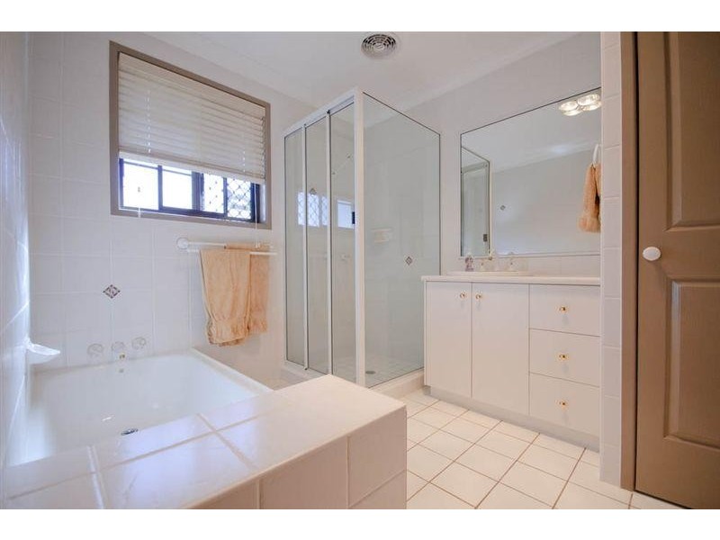 Centenary Heights QLD 4350