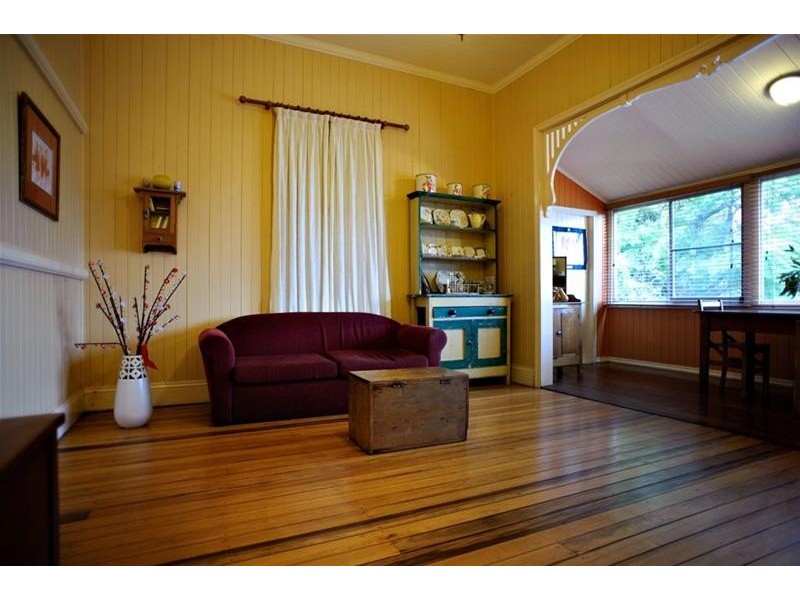 Centenary Heights QLD 4350