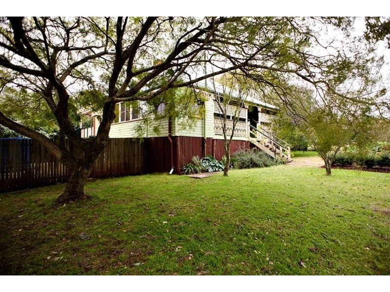 Centenary Heights QLD 4350