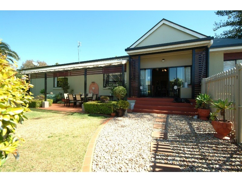 Centenary Heights QLD 4350