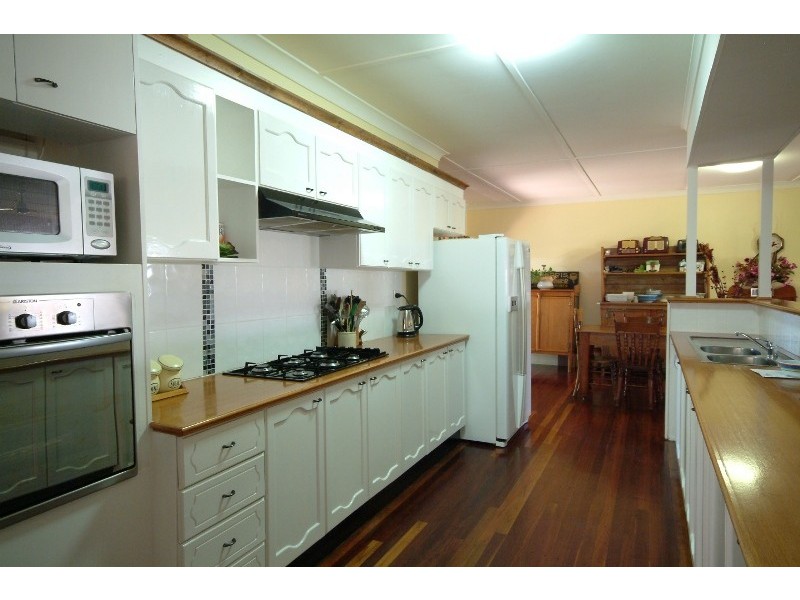 Centenary Heights QLD 4350