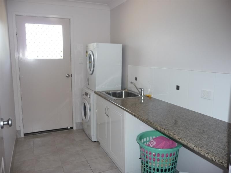 Vale View QLD 4352