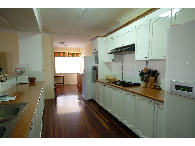 Centenary Heights QLD 4350