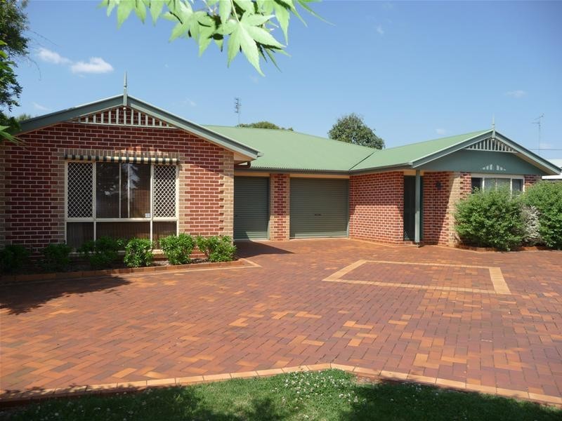 Kearneys Spring QLD 4350