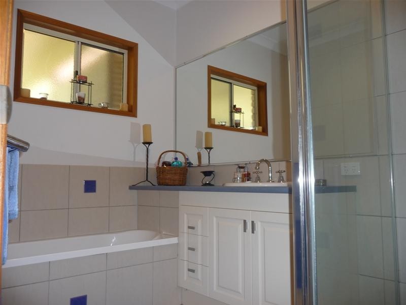 Hodgson Vale QLD 4352