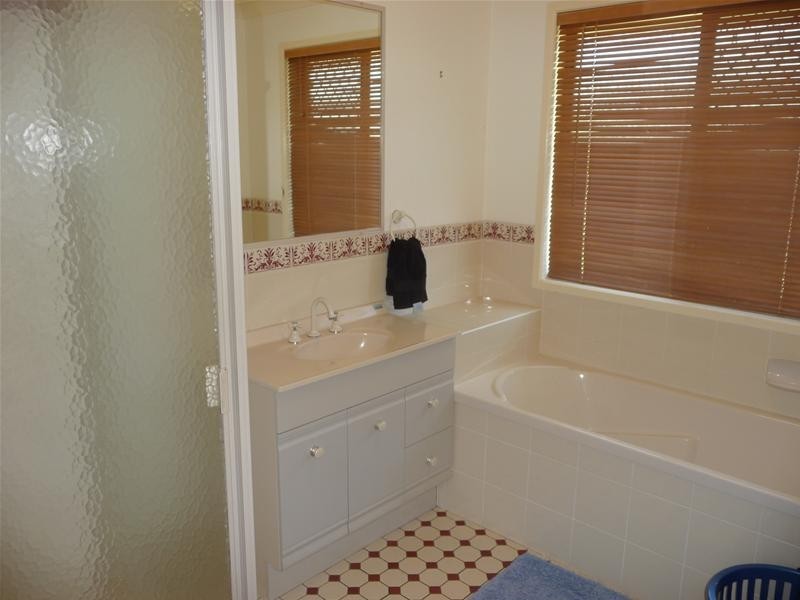 Glenvale QLD 4350