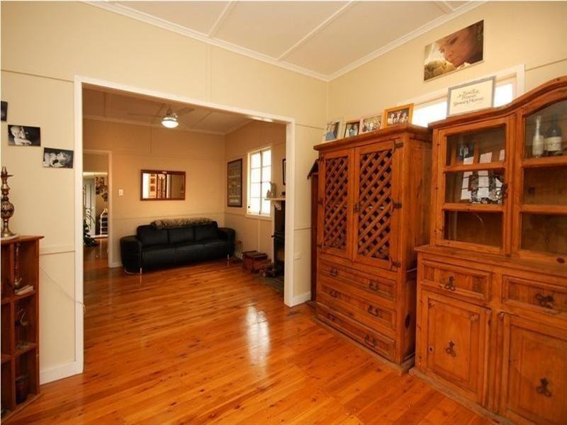 Centenary Heights QLD 4350