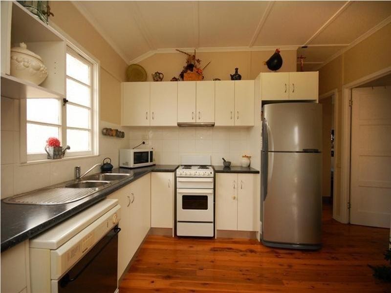 Centenary Heights QLD 4350