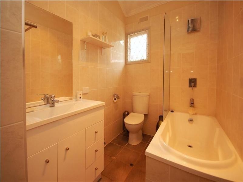 Centenary Heights QLD 4350