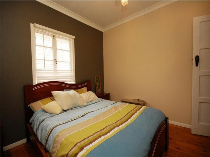 Centenary Heights QLD 4350