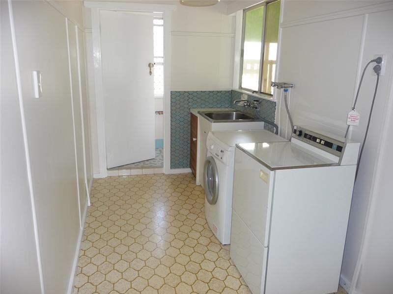 Newtown QLD 4350