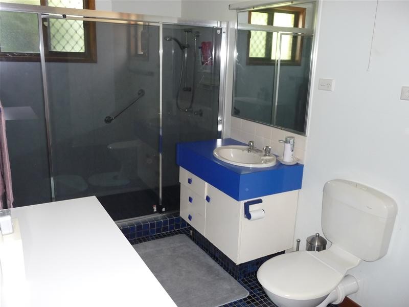 Centenary Heights QLD 4350