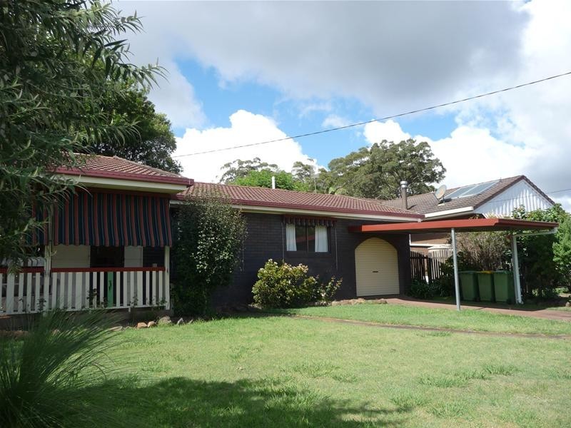 54b Stuart Street, Mount Lofty QLD 4350