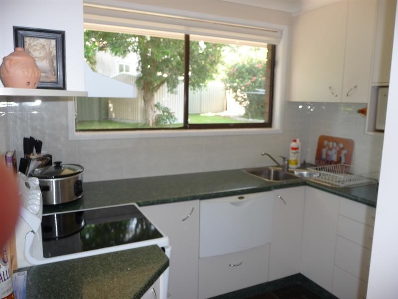 54b Stuart Street, Mount Lofty QLD 4350