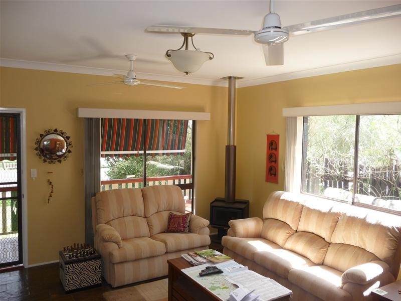 54b Stuart Street, Mount Lofty QLD 4350
