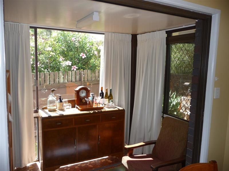 54b Stuart Street, Mount Lofty QLD 4350