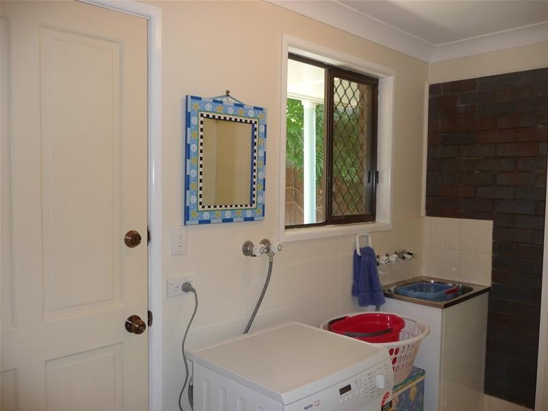 54b Stuart Street, Mount Lofty QLD 4350