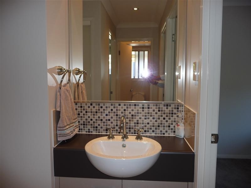 Hodgson Vale QLD 4352