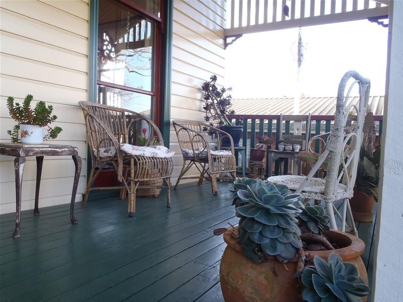 Centenary Heights QLD 4350