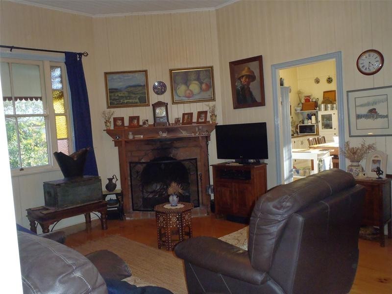 Centenary Heights QLD 4350