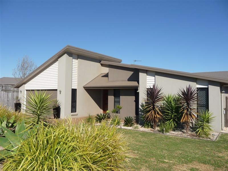 1 Koel Crescent, Highfields QLD 4352