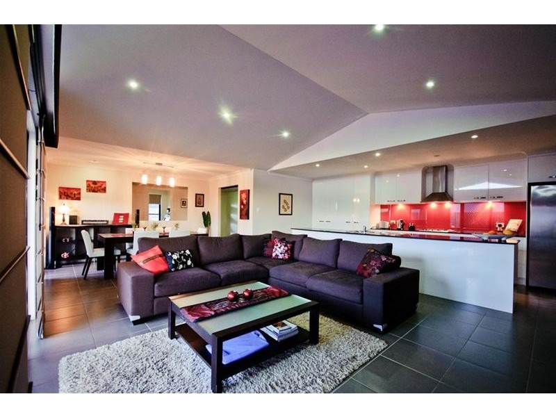 1 Koel Crescent, Highfields QLD 4352