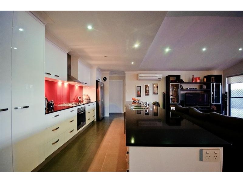 1 Koel Crescent, Highfields QLD 4352