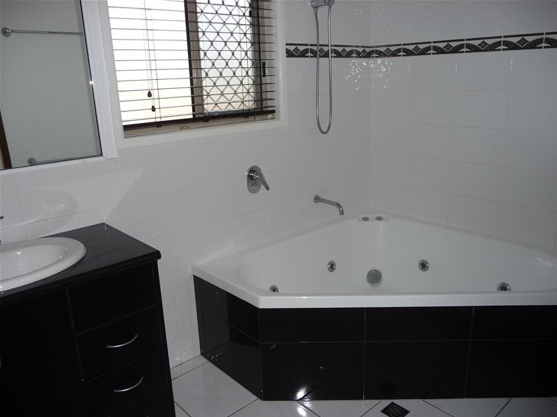 Darling Heights QLD 4350