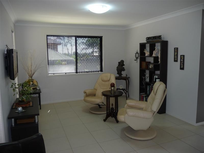Centenary Heights QLD 4350