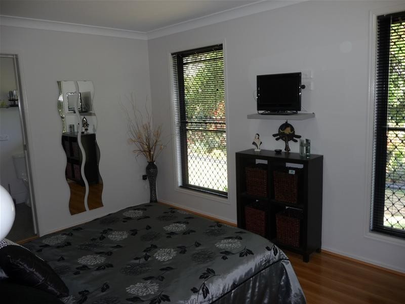 Centenary Heights QLD 4350