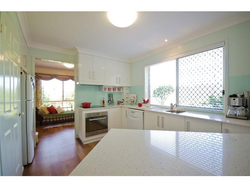 13 Skyline Drive, Blue Mountain Heights QLD 4350